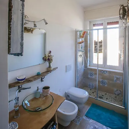 Your Seaside Flat * بورتو سانتو ستيفانو